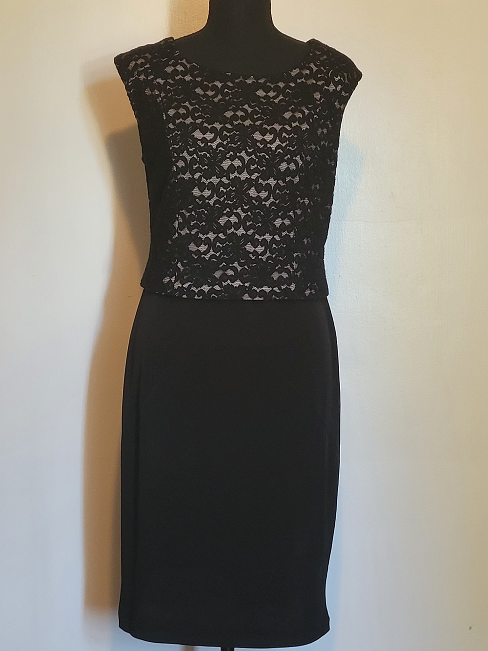 Valerie Bertinelli Black Lace-Overlay Sheath Dress
